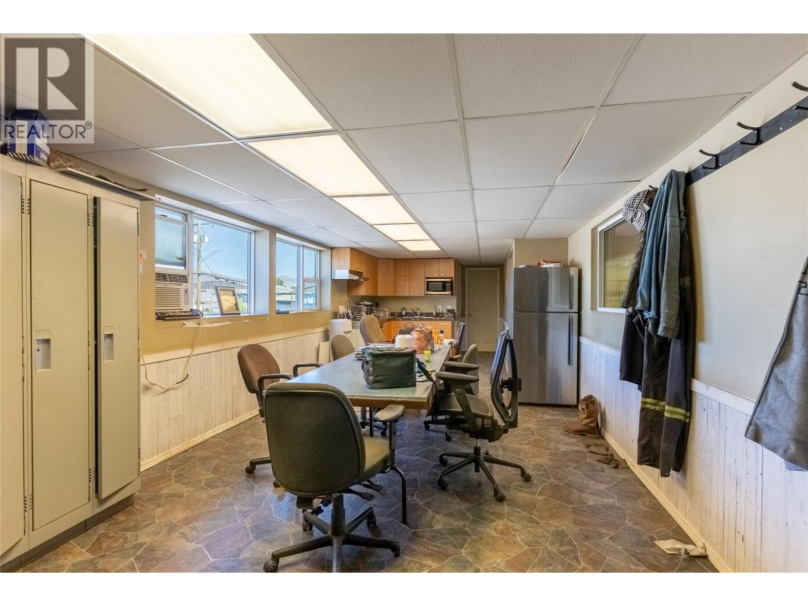  733 TAGISH Street, Kamloops