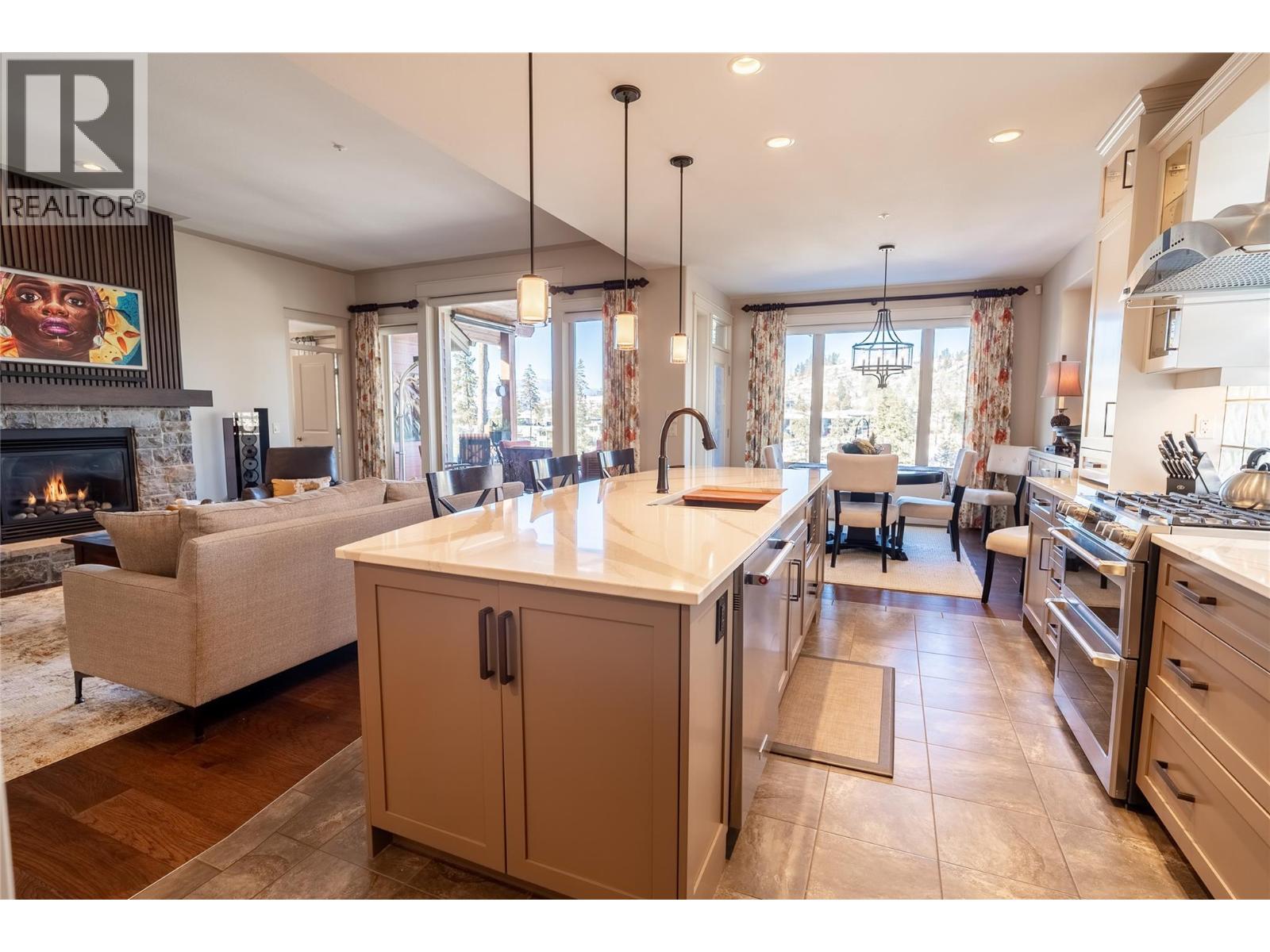 314 Dormie Point, Vernon