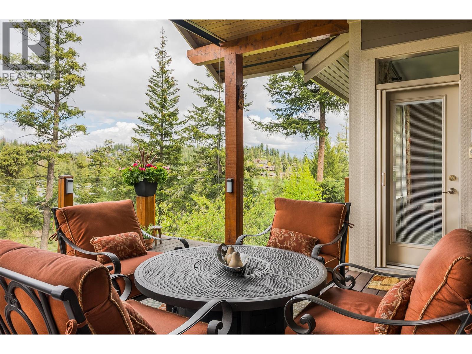 314 Dormie Point, Vernon