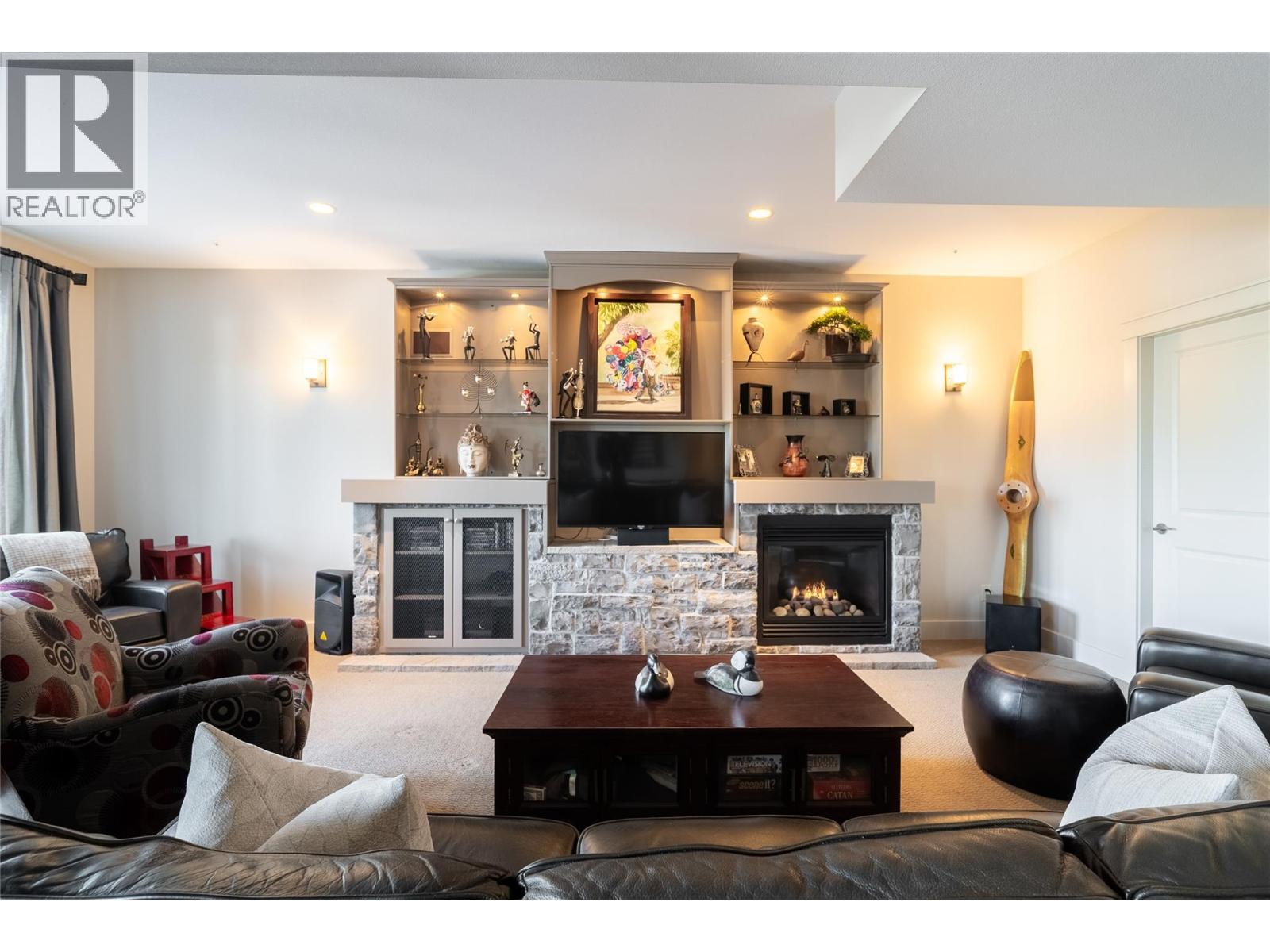 314 Dormie Point, Vernon