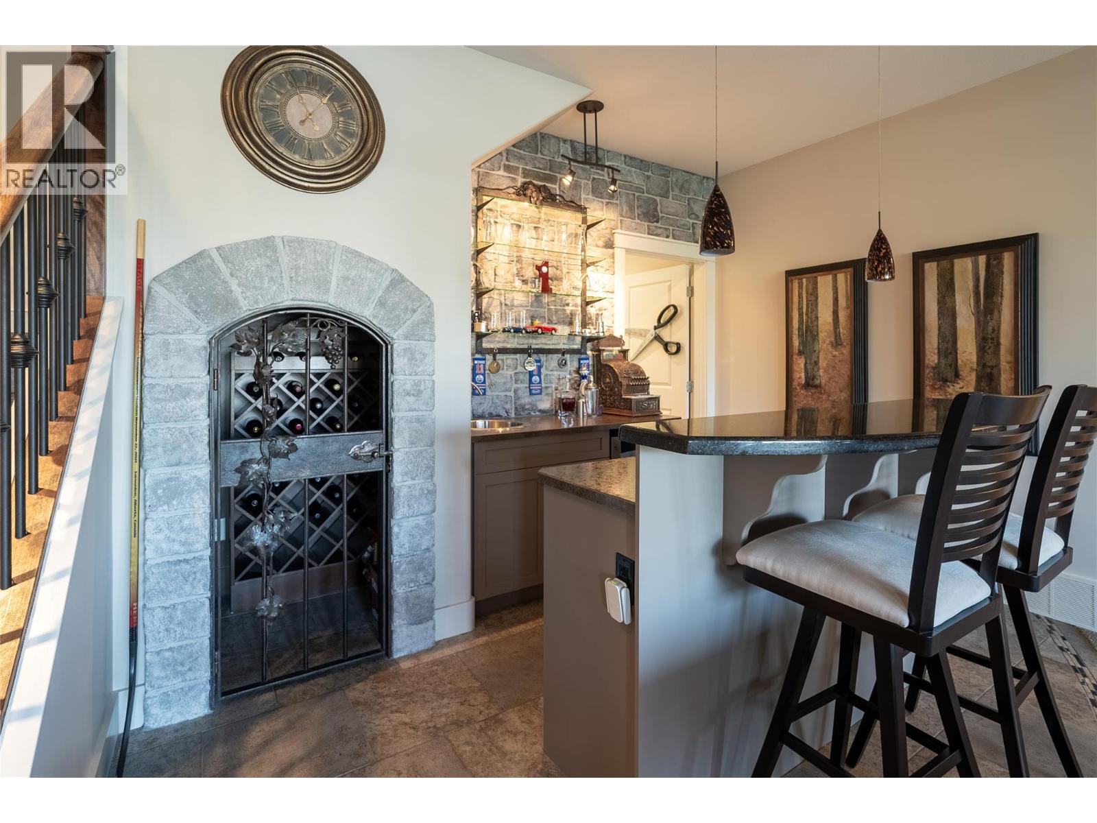 314 Dormie Point, Vernon