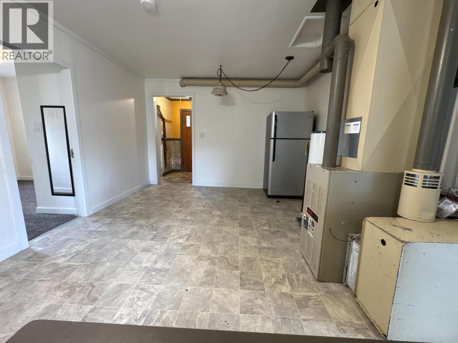 242 S THIRD AVENUE, Williams Lake