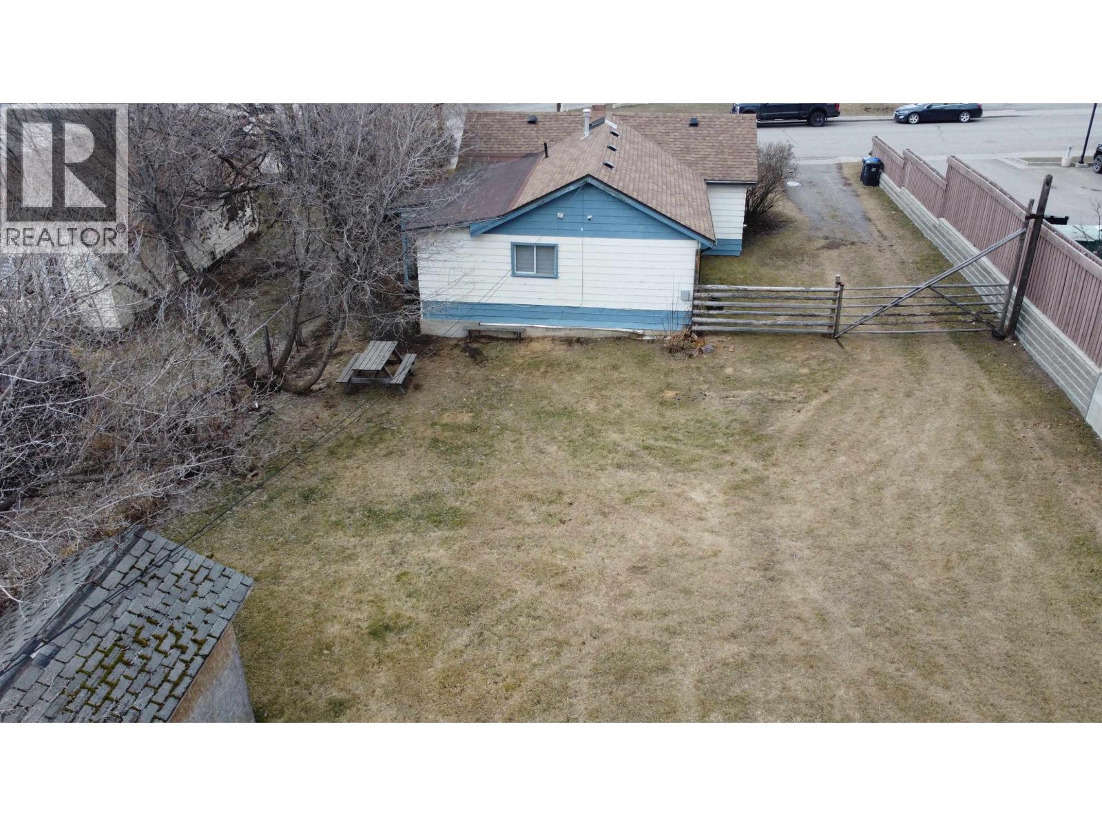 242 S THIRD AVENUE, Williams Lake