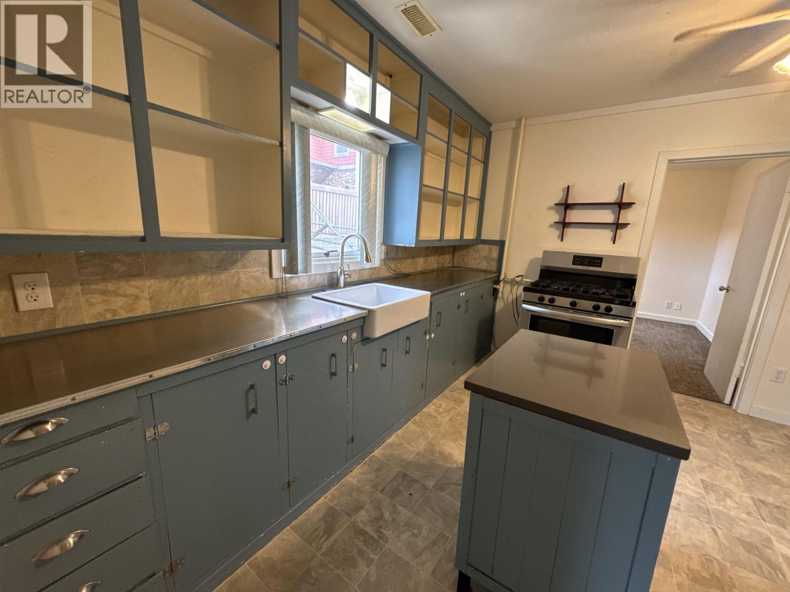 242 S THIRD AVENUE, Williams Lake