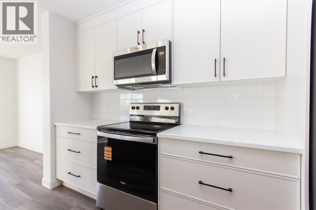 17 Trinity Street, Lacombe