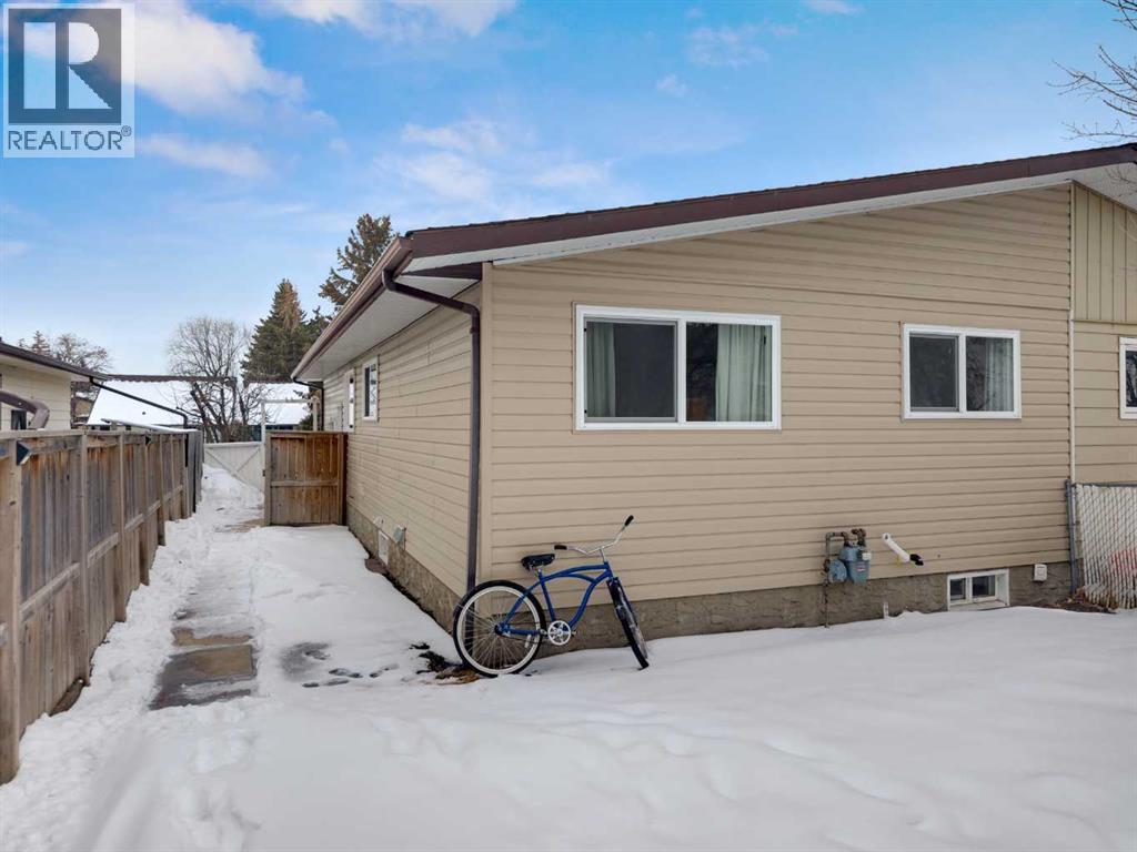 42 Valley Crescent, Lacombe