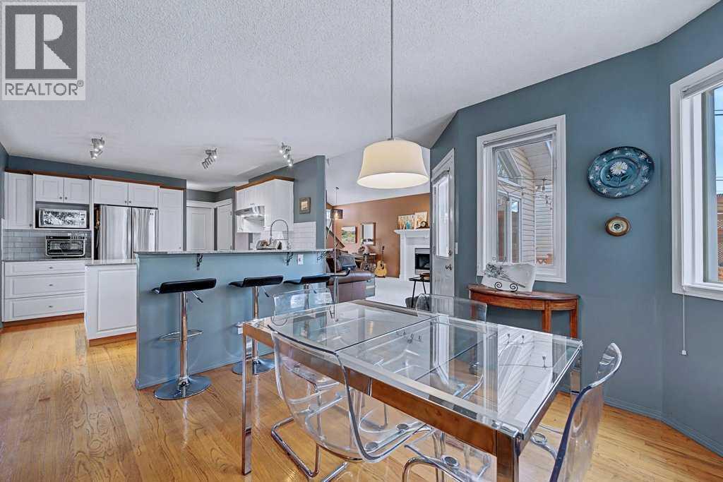 Single Family House for Sale in  Douglas Glen Place SE Douglasdale/Glen Calgary 