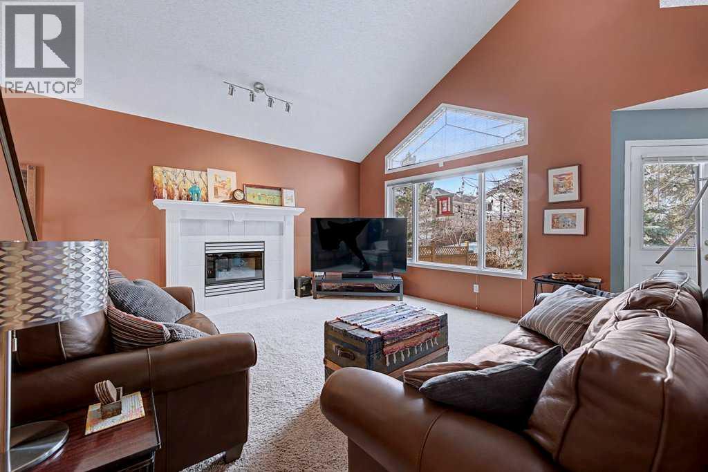 Single Family House for Sale in  Douglas Glen Place SE Douglasdale/Glen Calgary 