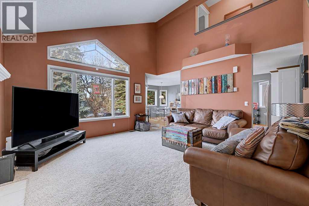 Single Family House for Sale in  Douglas Glen Place SE Douglasdale/Glen Calgary 