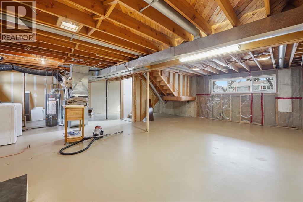 Single Family House Bi-level for Sale in   Avenue NW Huntington Hills Calgary 