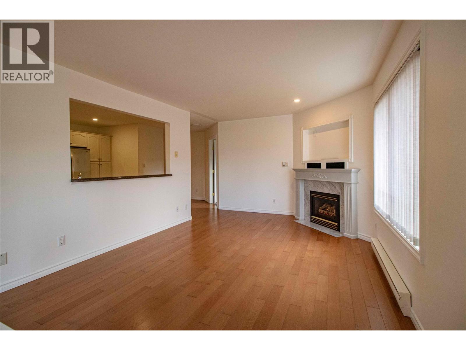 207 8412 Jubilee Road East, Summerland