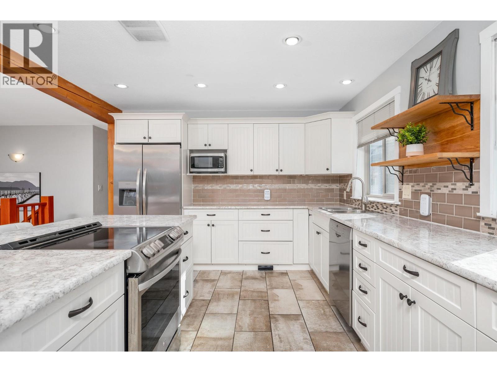 1130 7th Avenue SE, Salmon Arm