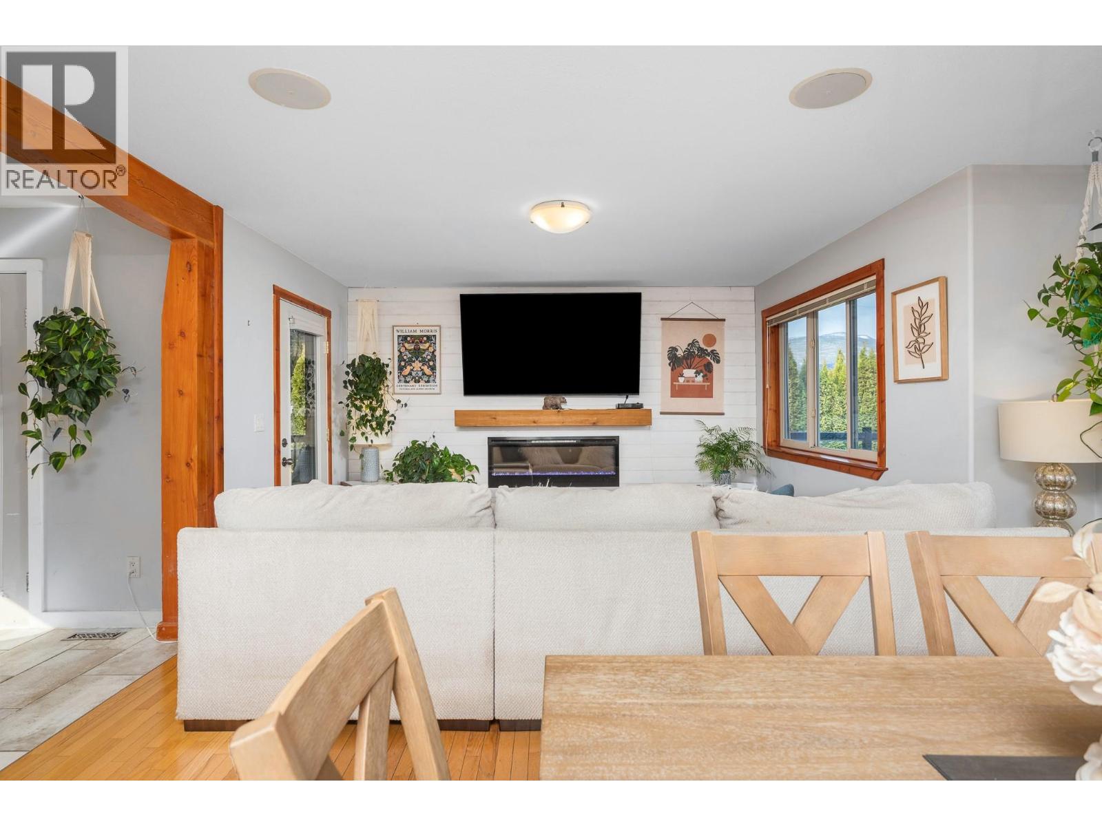 1130 7th Avenue SE, Salmon Arm