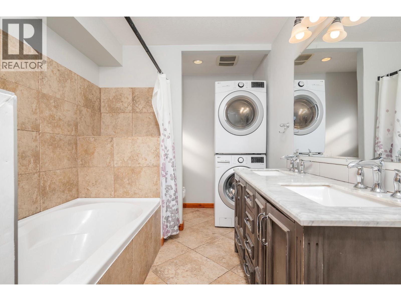 1130 7th Avenue SE, Salmon Arm