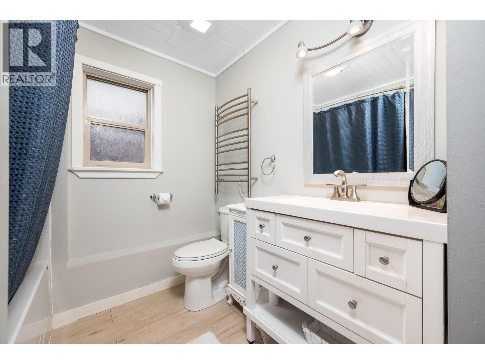 1130 7th Avenue SE, Salmon Arm