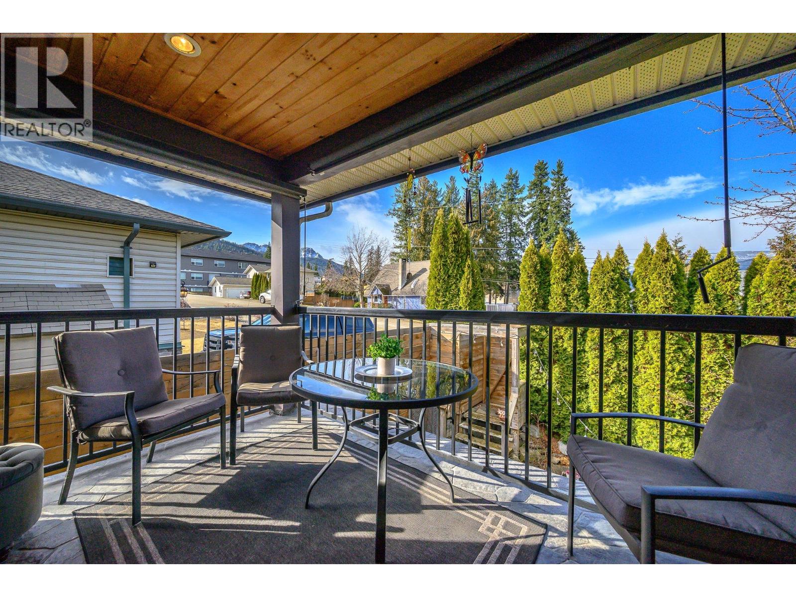 1130 7th Avenue SE, Salmon Arm