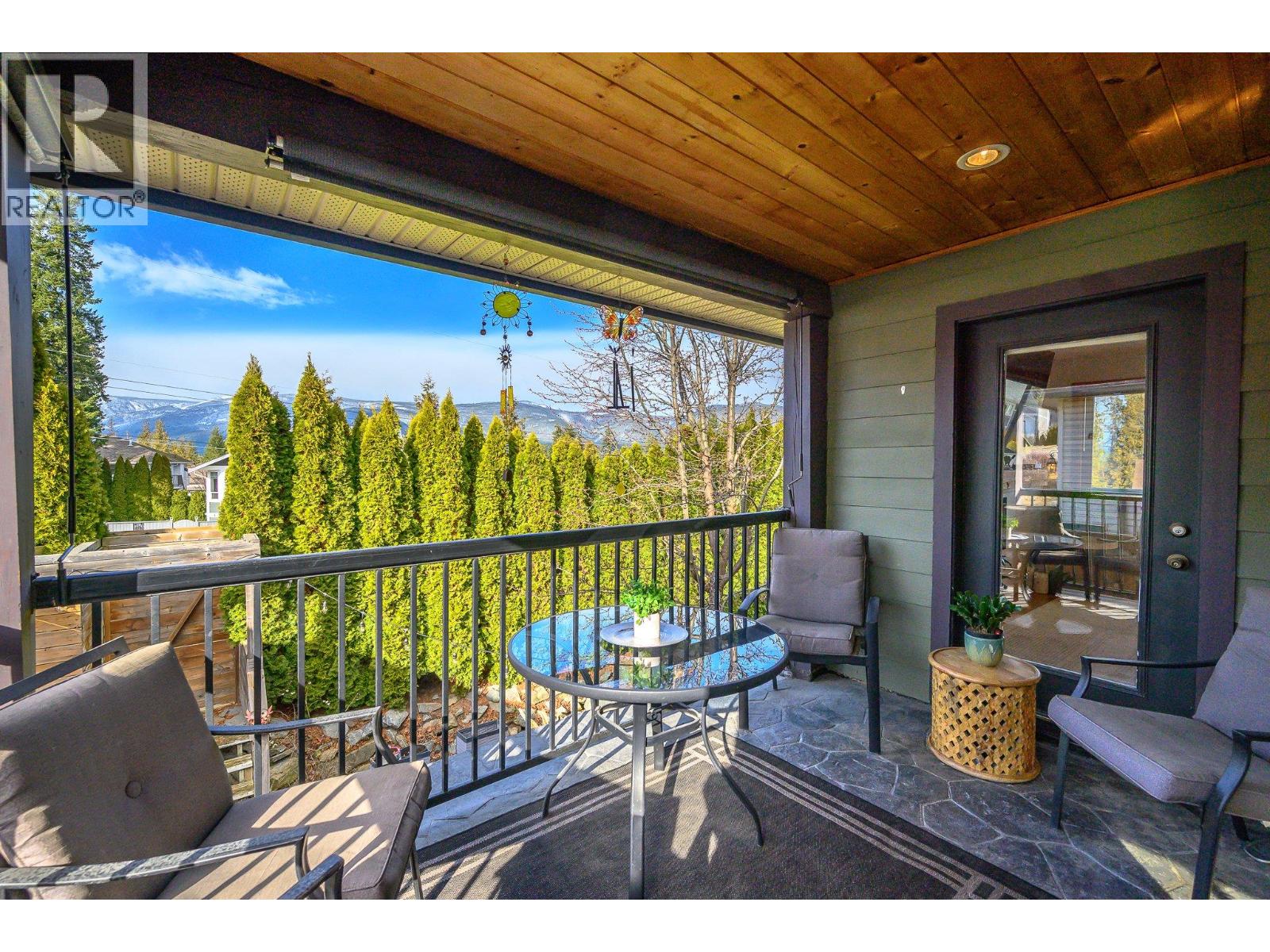 1130 7th Avenue SE, Salmon Arm