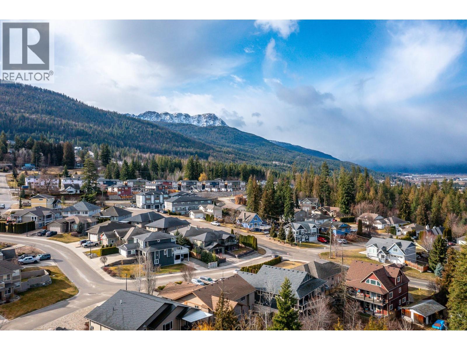 1130 7th Avenue SE, Salmon Arm