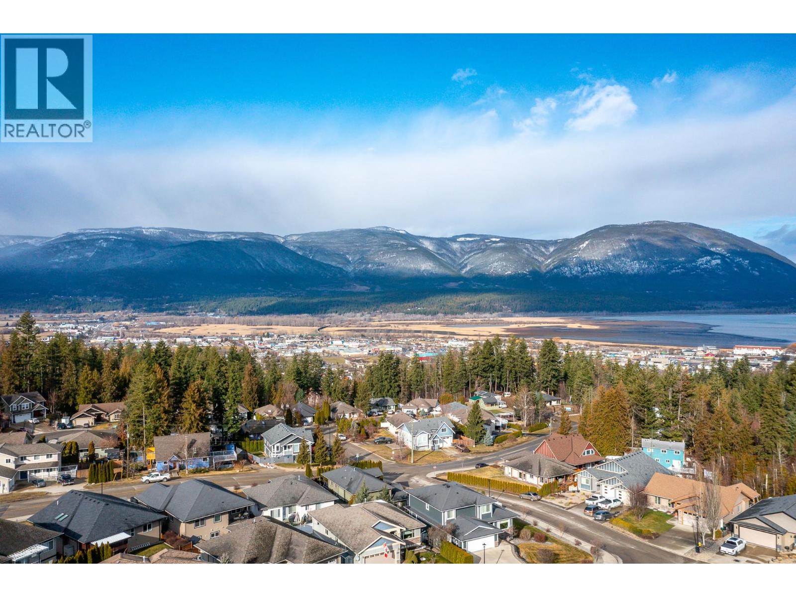 1130 7th Avenue SE, Salmon Arm