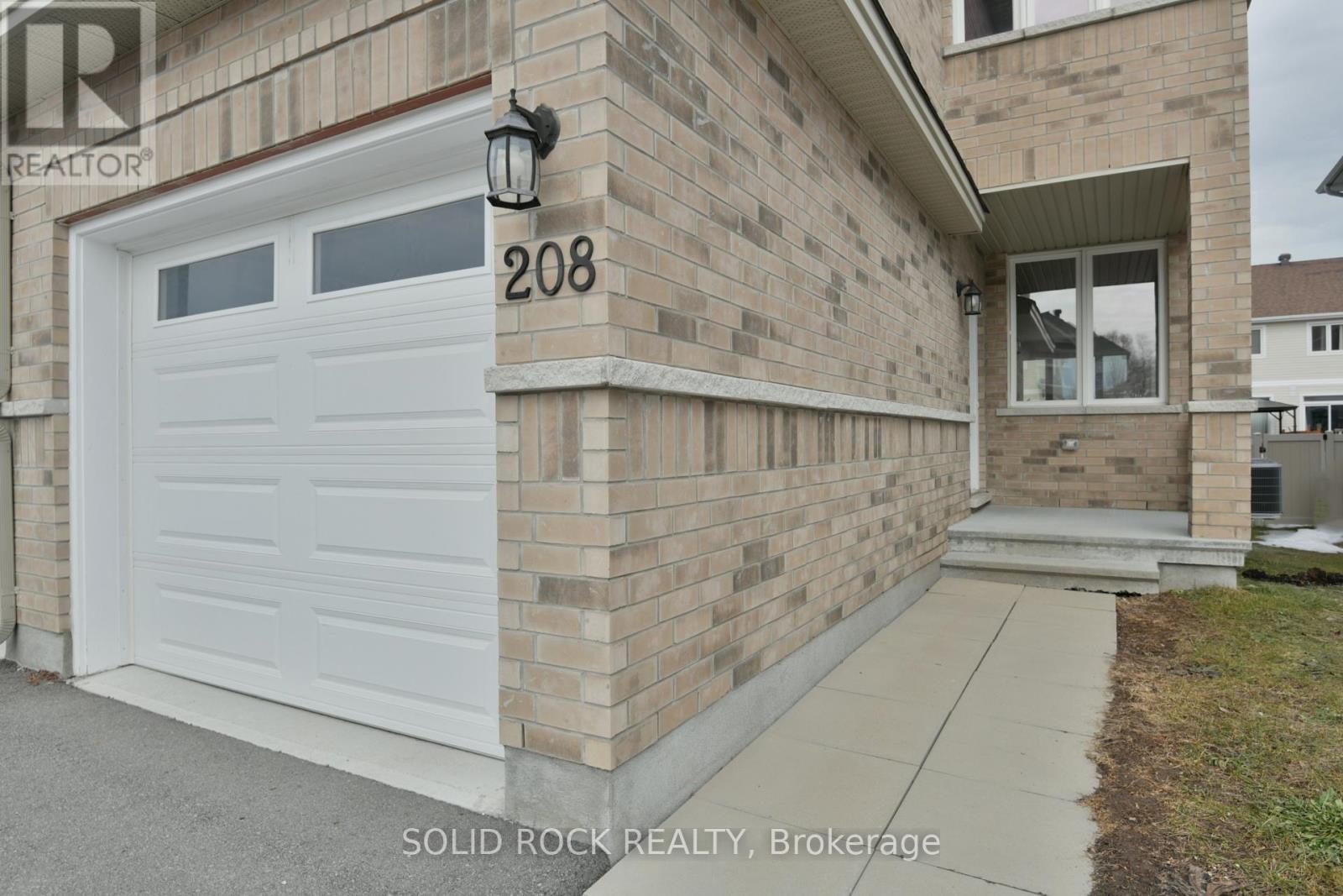 208 BERT HALL STREET - 3