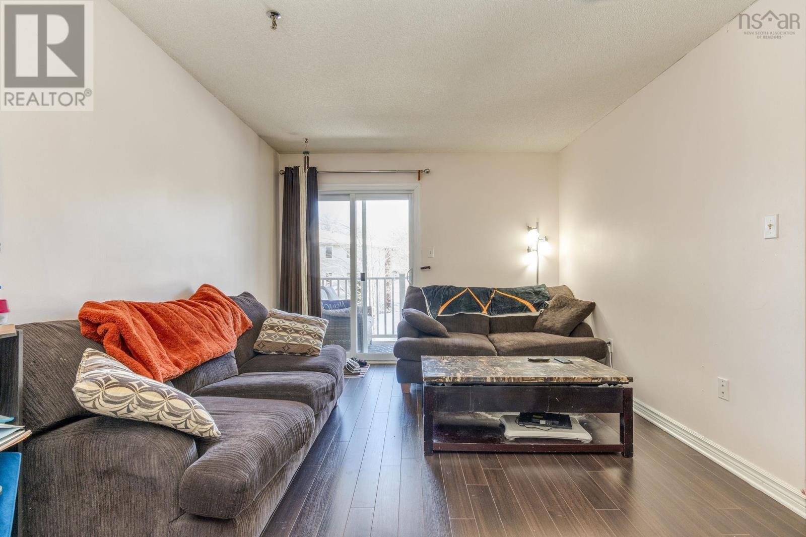 Property 12 of 32 of 308 15 Langbrae Drive