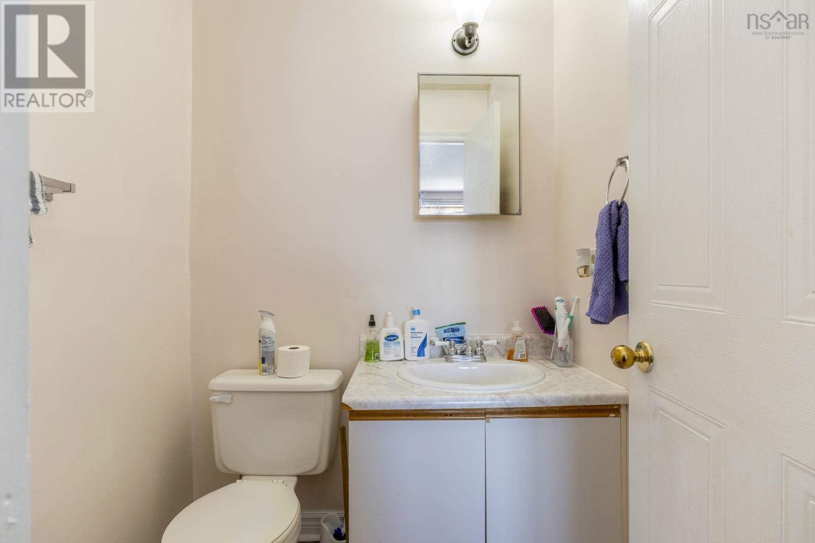 Property 28 of 32 of 308 15 Langbrae Drive