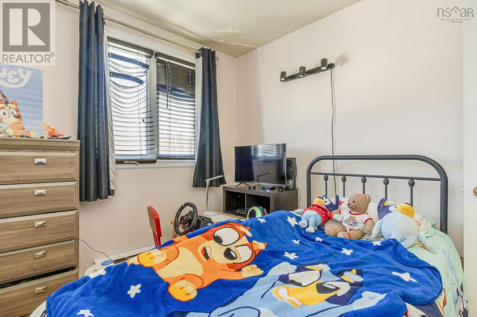 Property 30 of 32 of 308 15 Langbrae Drive