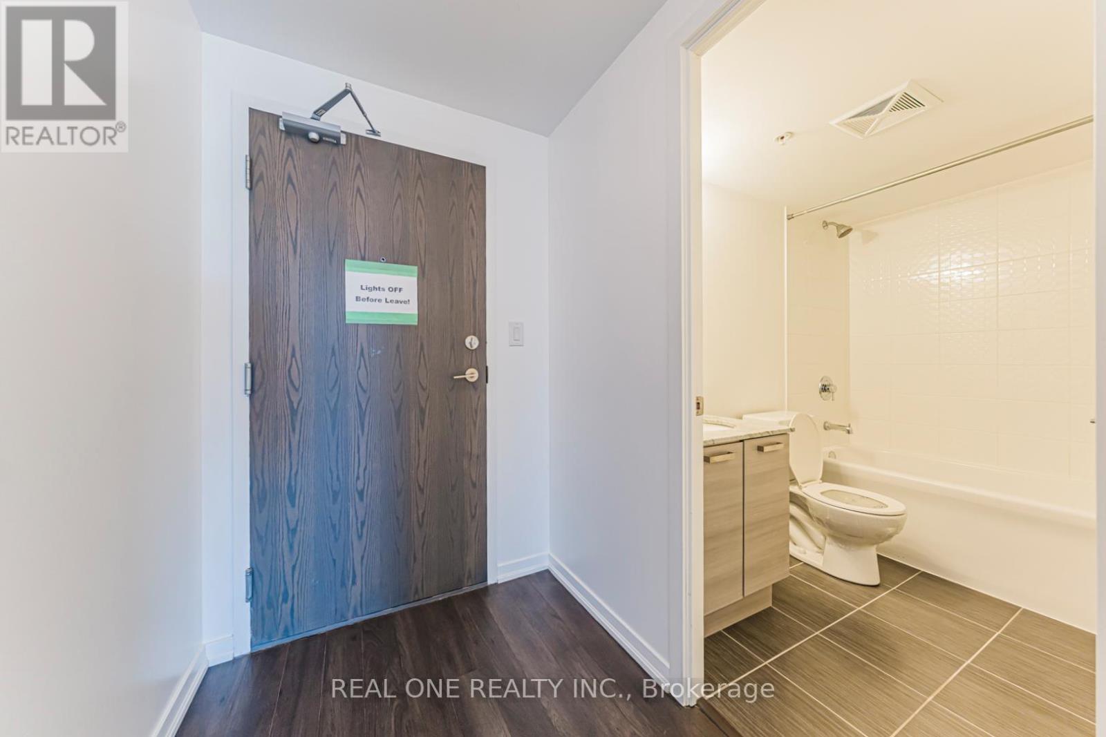 #846 68 ABELL STREET - 20