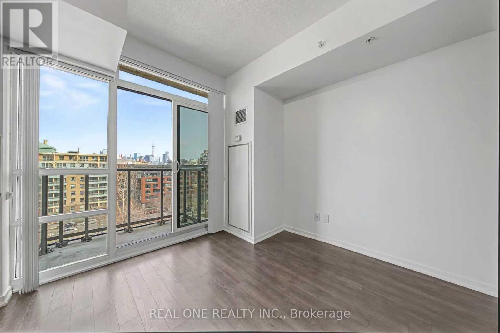 #846 68 ABELL STREET - 4