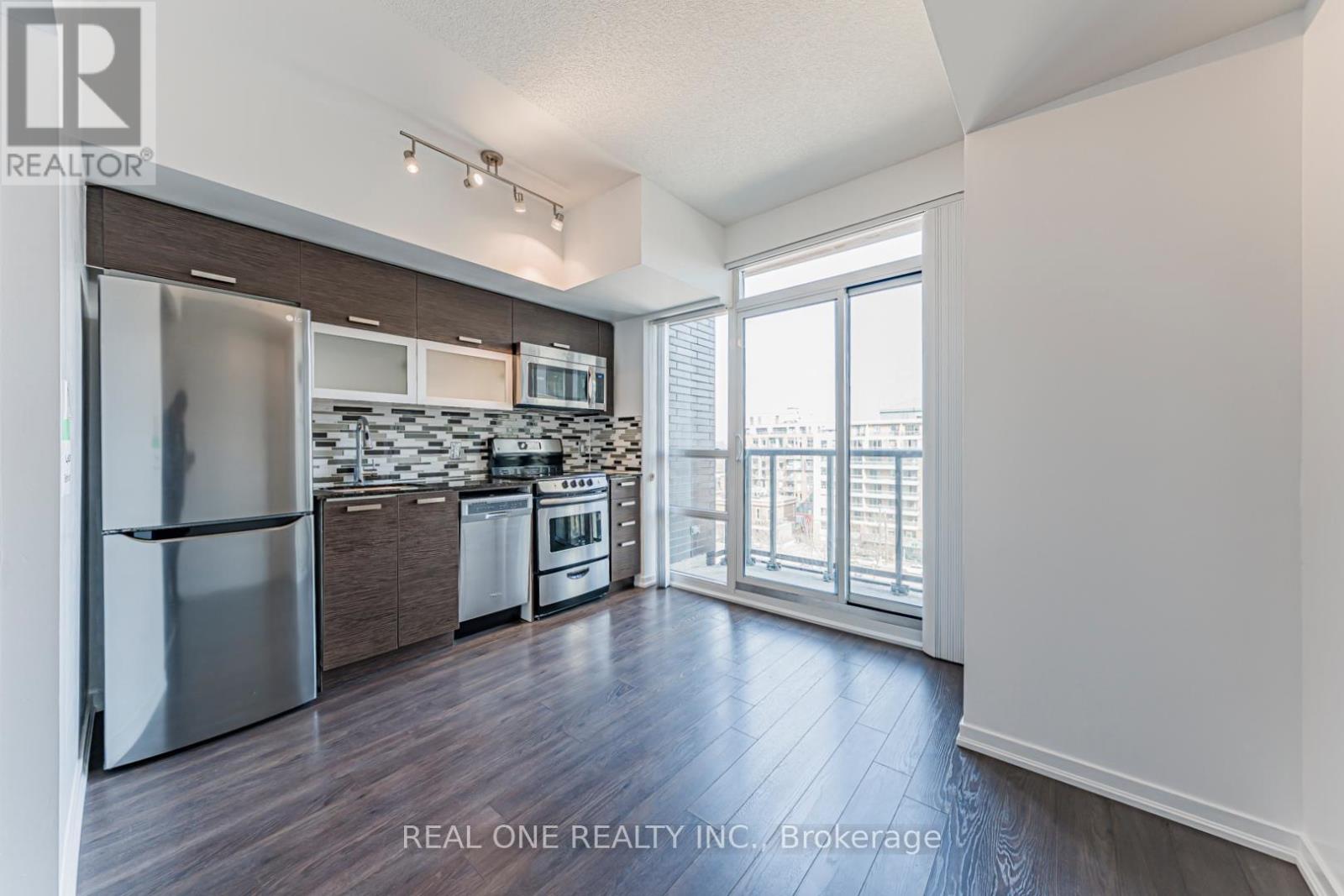 #846 68 ABELL STREET - 7
