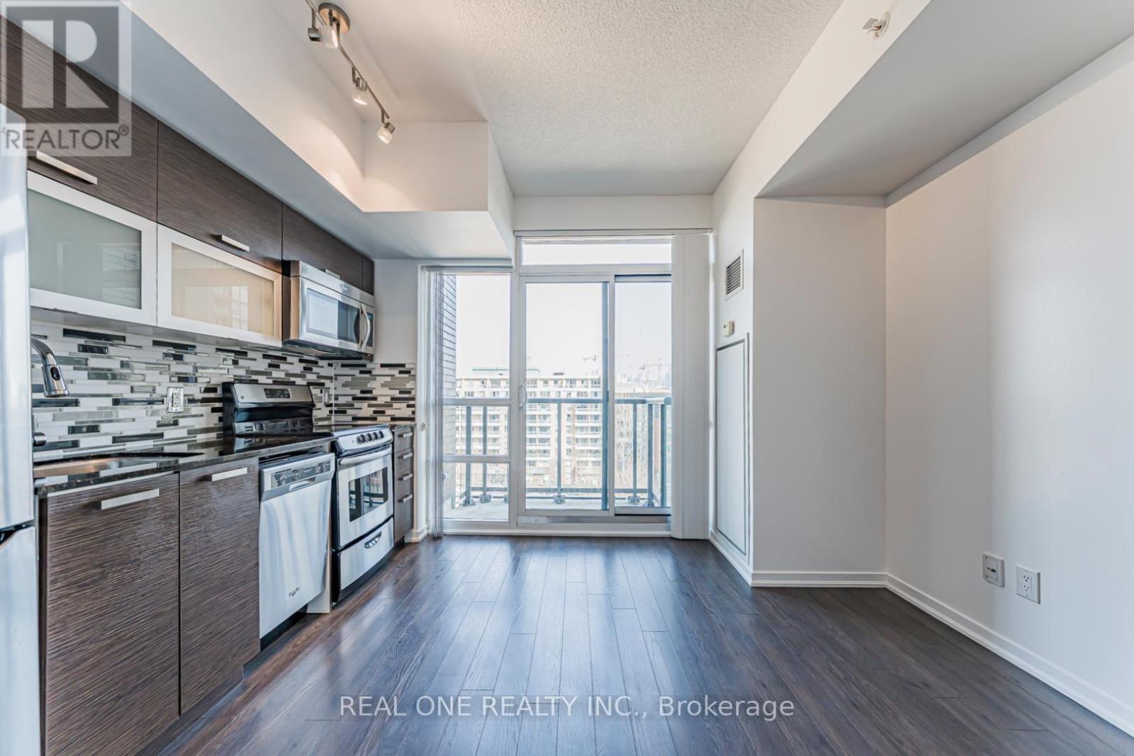 #846 68 ABELL STREET - 9