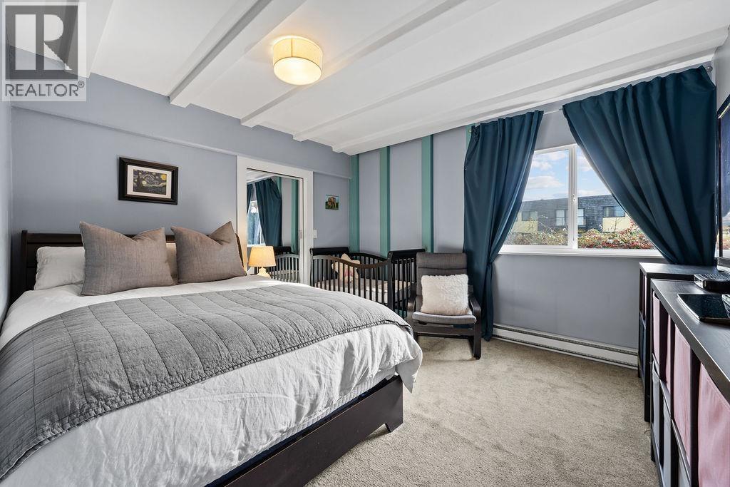 201 341 MAHON AVENUE, North Vancouver