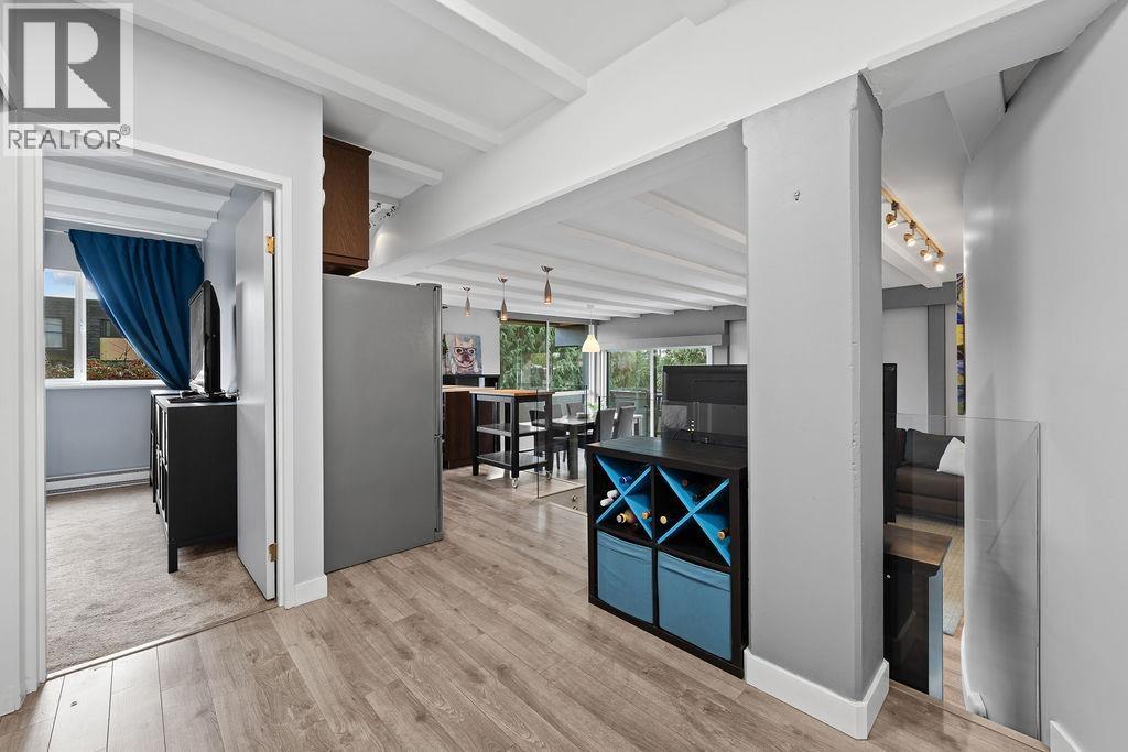 201 341 MAHON AVENUE, North Vancouver