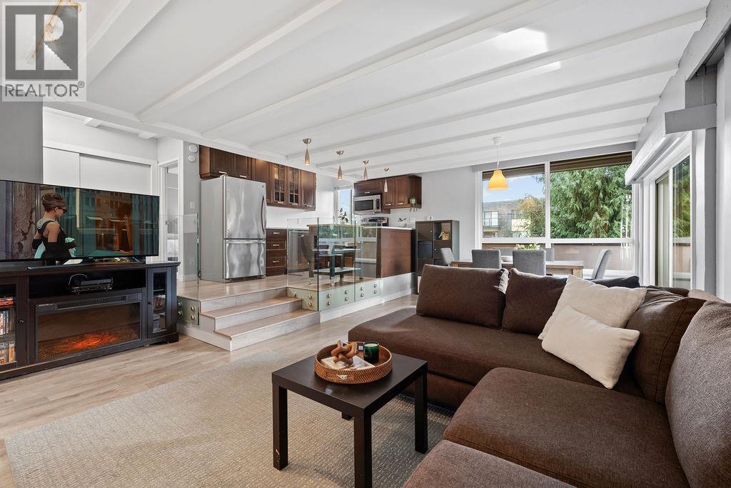 201 341 MAHON AVENUE, North Vancouver