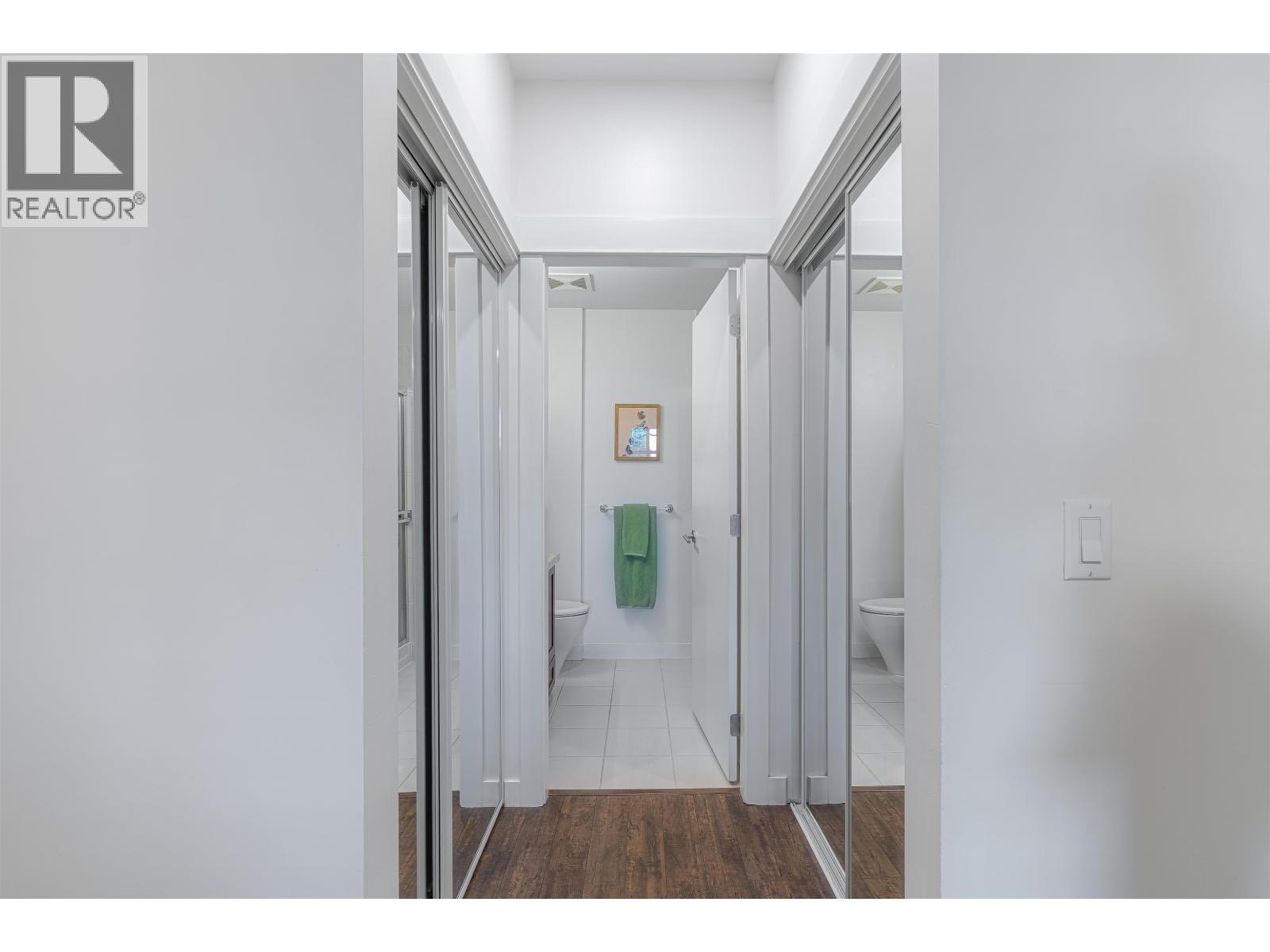 110 1468 ST. ANDREWS AVENUE, North Vancouver