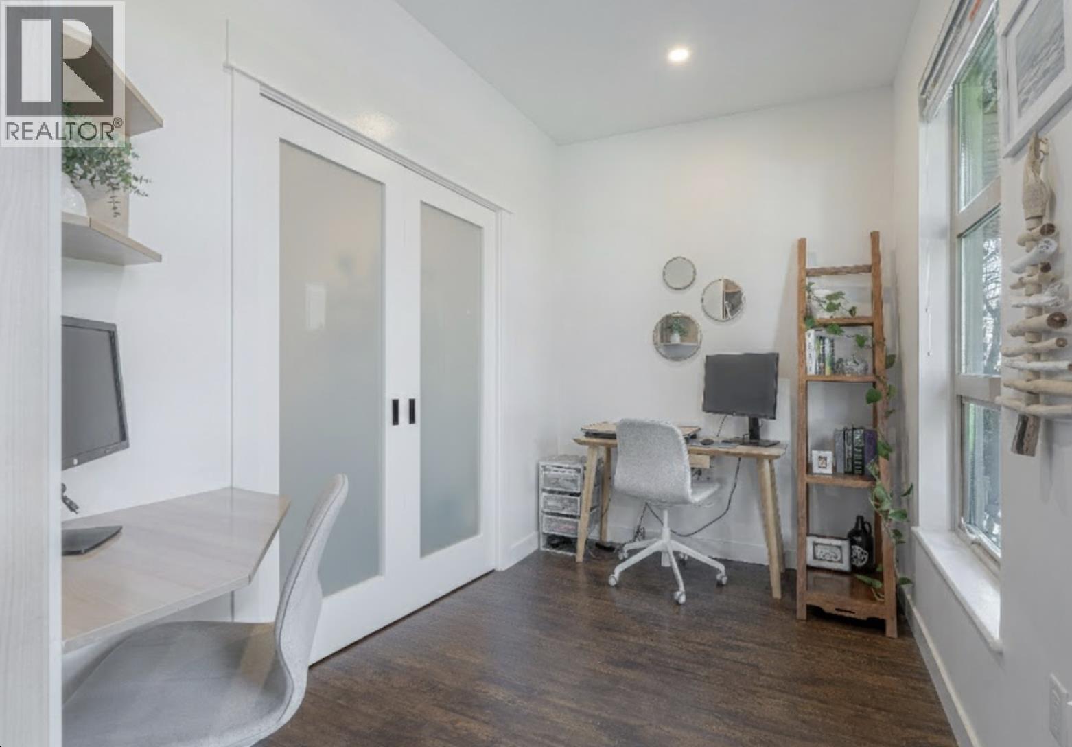 110 1468 ST. ANDREWS AVENUE, North Vancouver