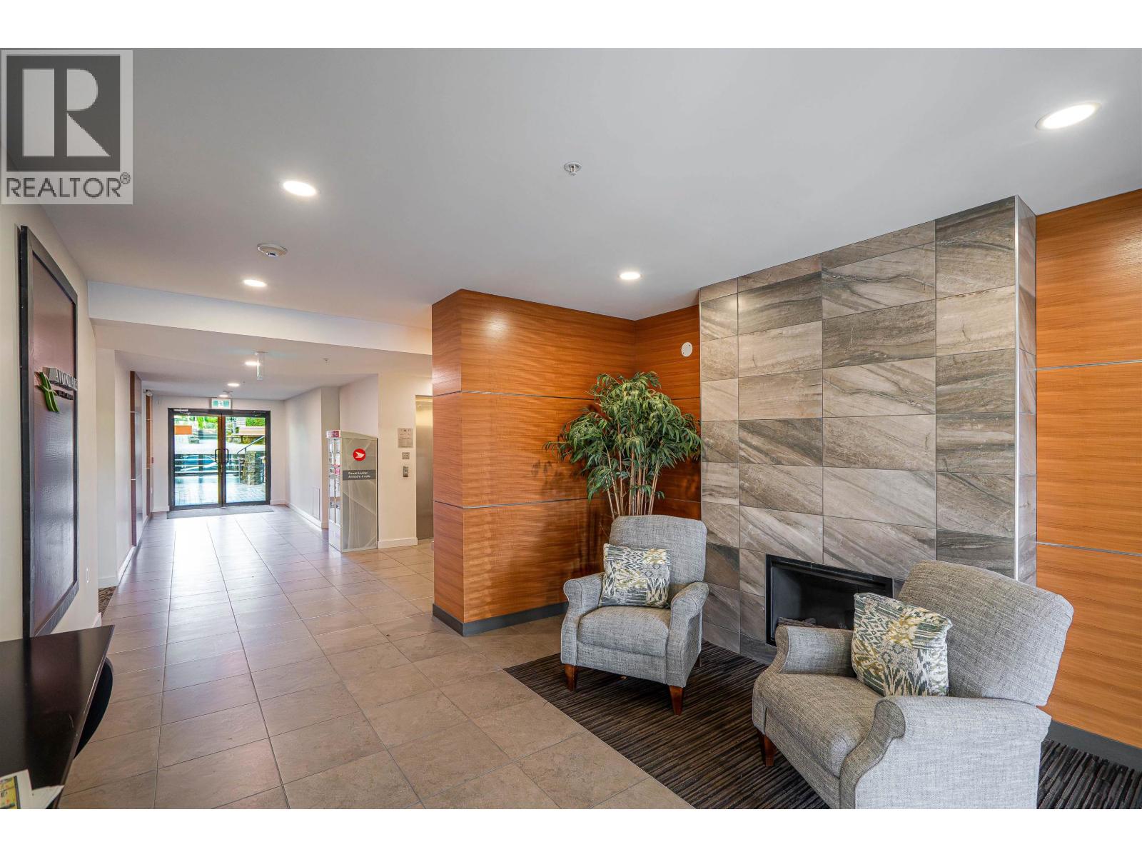 110 1468 ST. ANDREWS AVENUE, North Vancouver