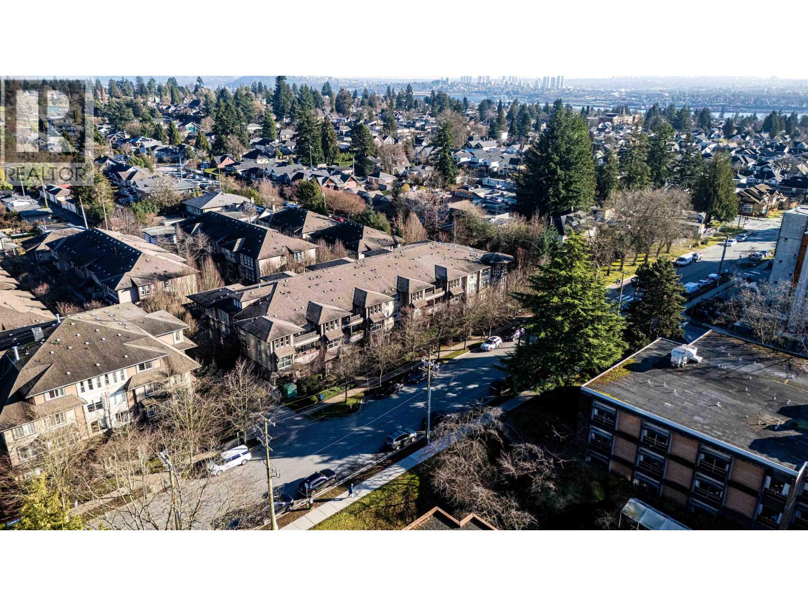 110 1468 ST. ANDREWS AVENUE, North Vancouver