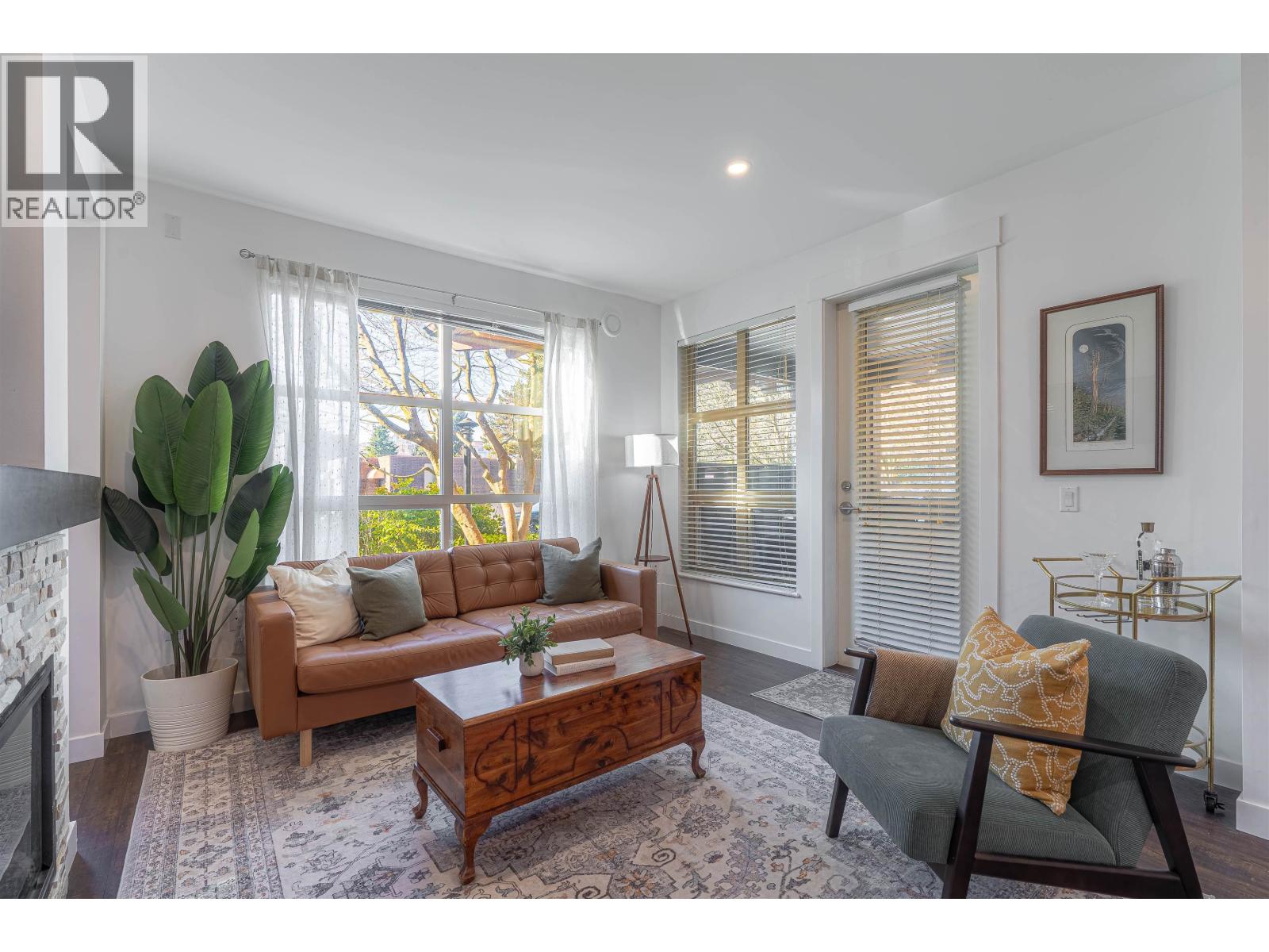 110 1468 ST. ANDREWS AVENUE, North Vancouver