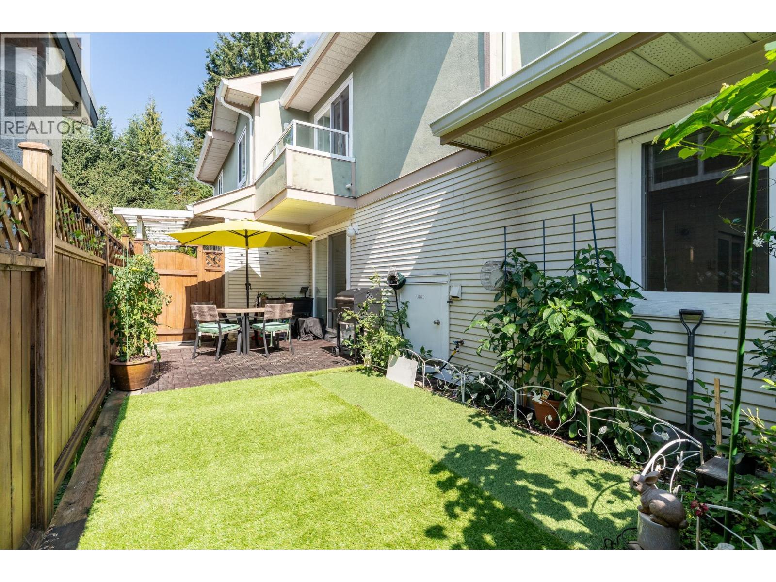 2 1233 W 16TH STREET, North Vancouver