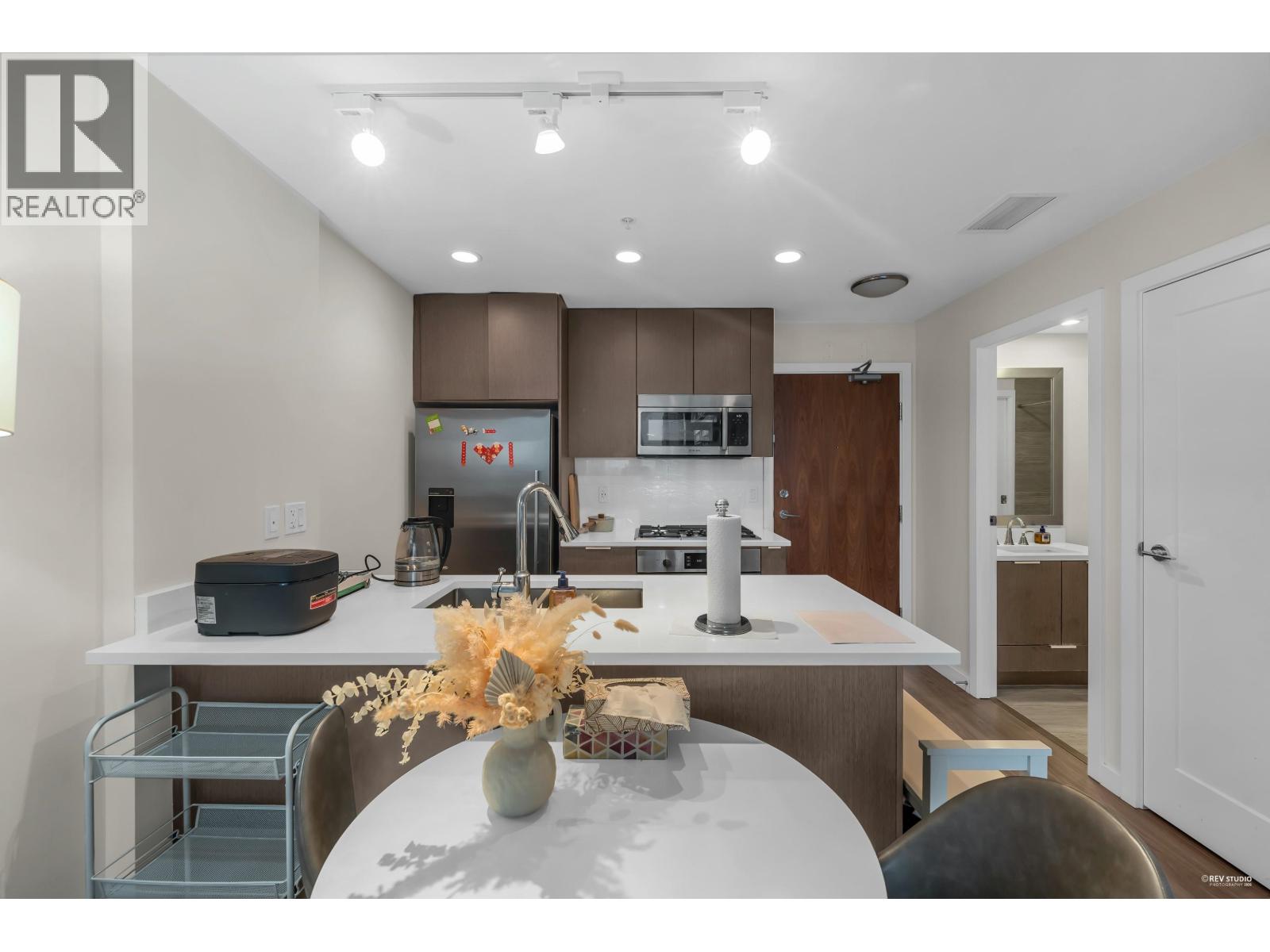 #808-3333 SEXSMITH Road, Richmond