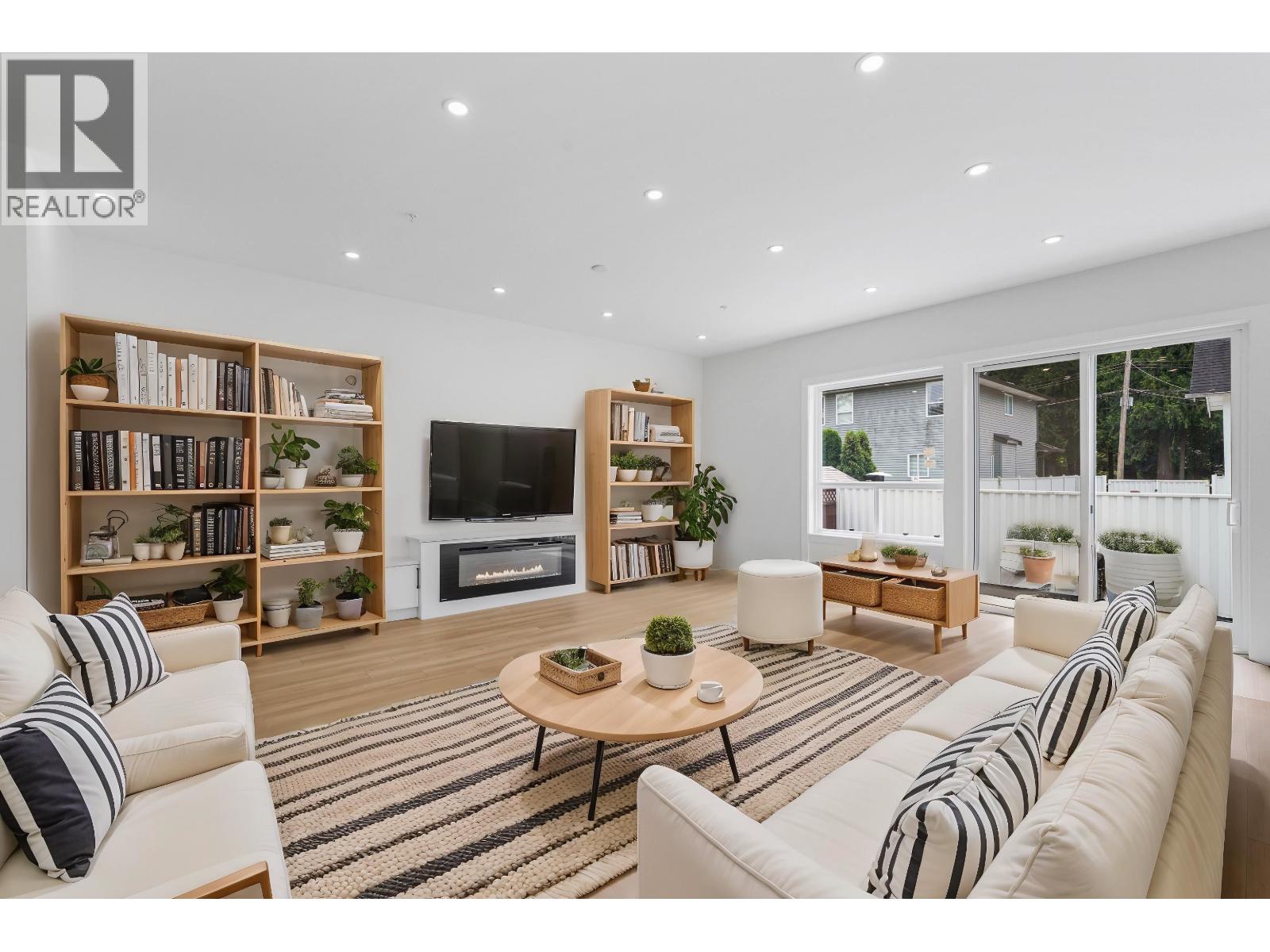 19098 DOERKSEN DRIVE, Pitt Meadows