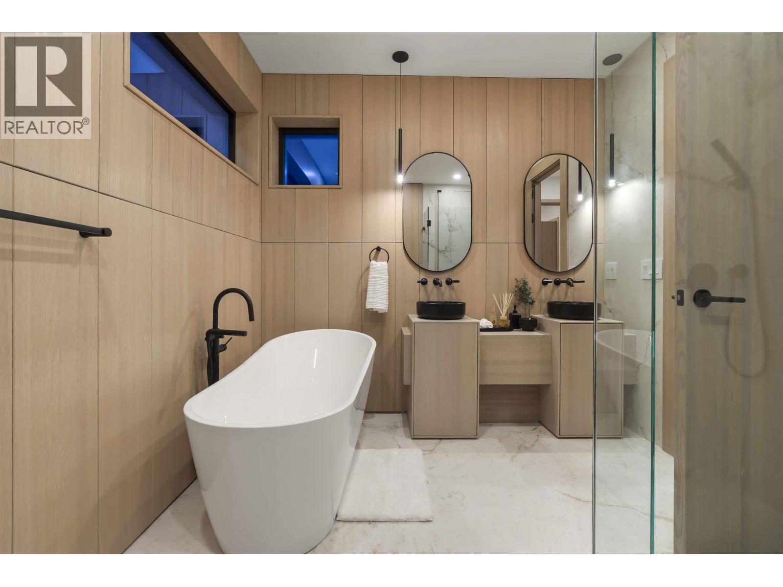 1066 FULTON AVENUE, West Vancouver