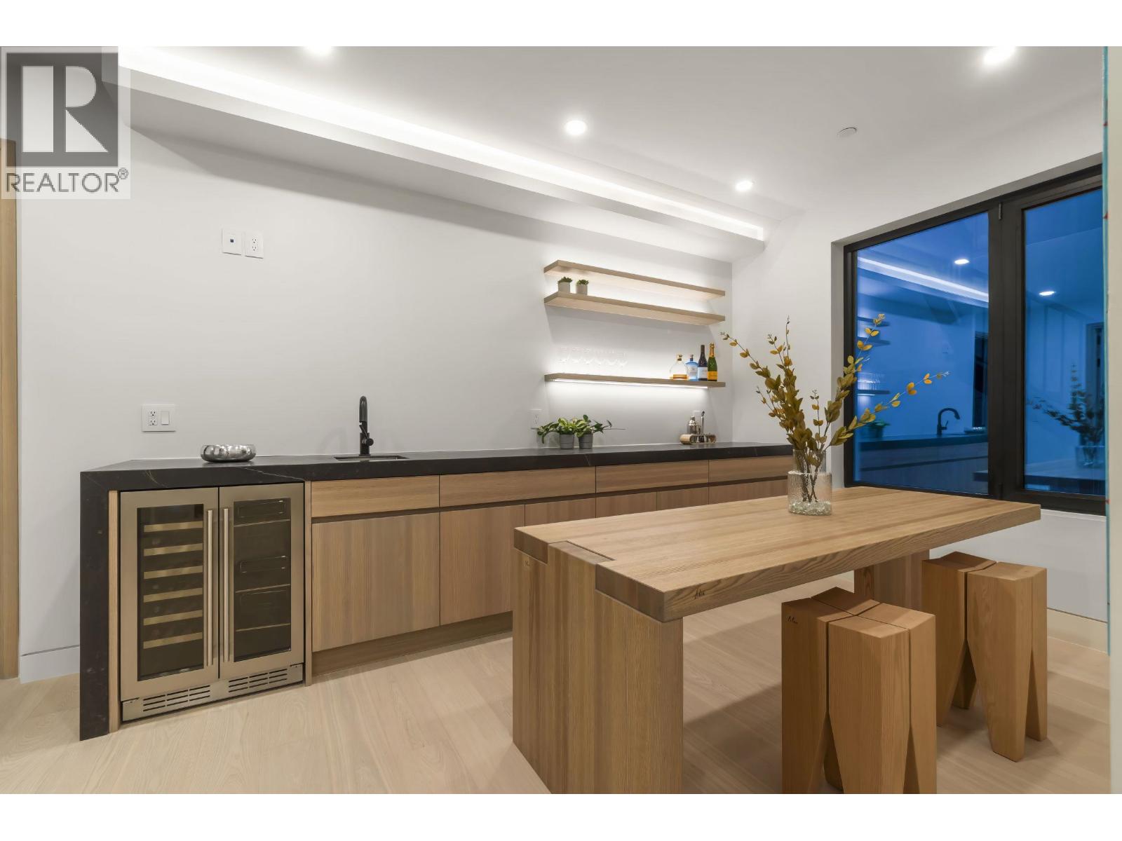 1066 FULTON AVENUE, West Vancouver