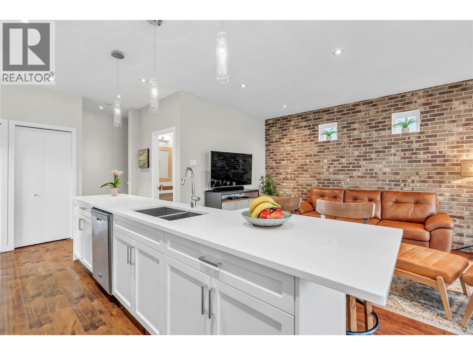 707 CHURCHILL Avenue Unit# 102, Penticton