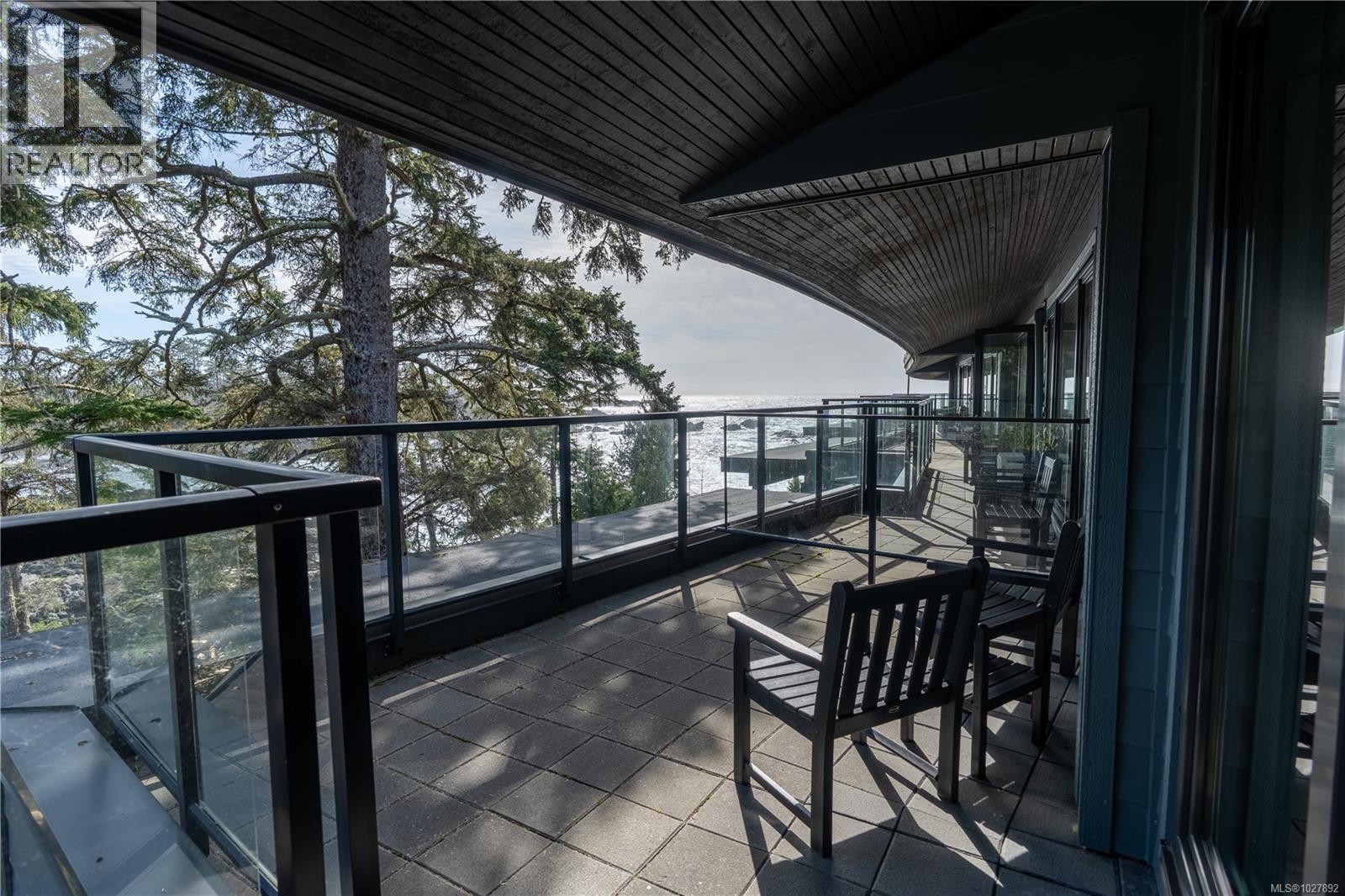 402 596 Marine Dr, Ucluelet