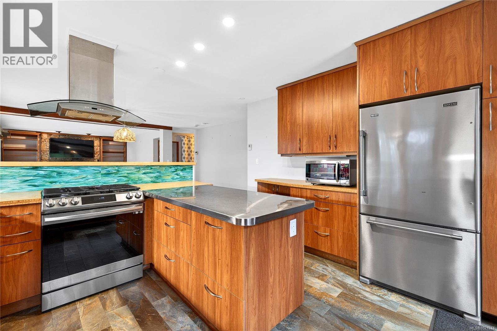  1375 Beddis Road, Salt Spring