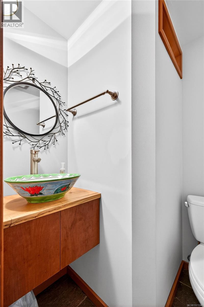  1375 Beddis Road, Salt Spring