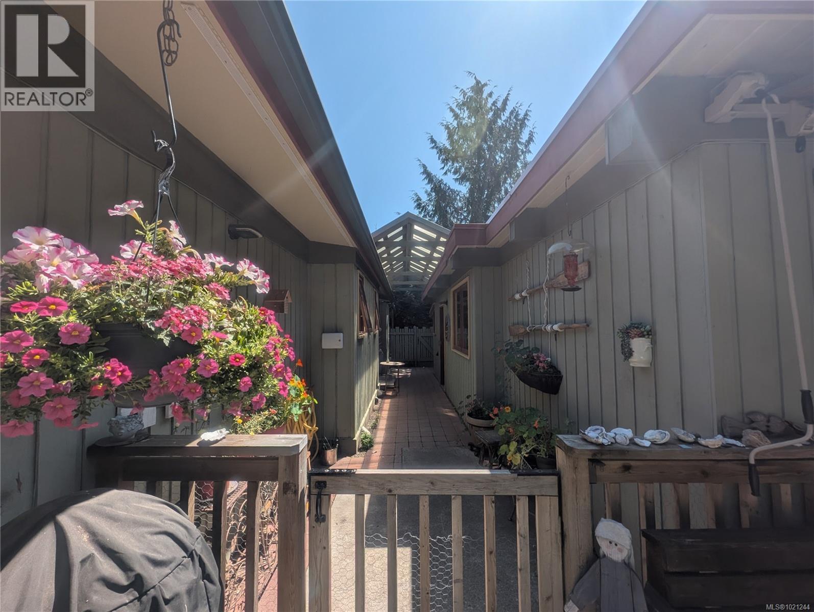  1375 Beddis Road, Salt Spring