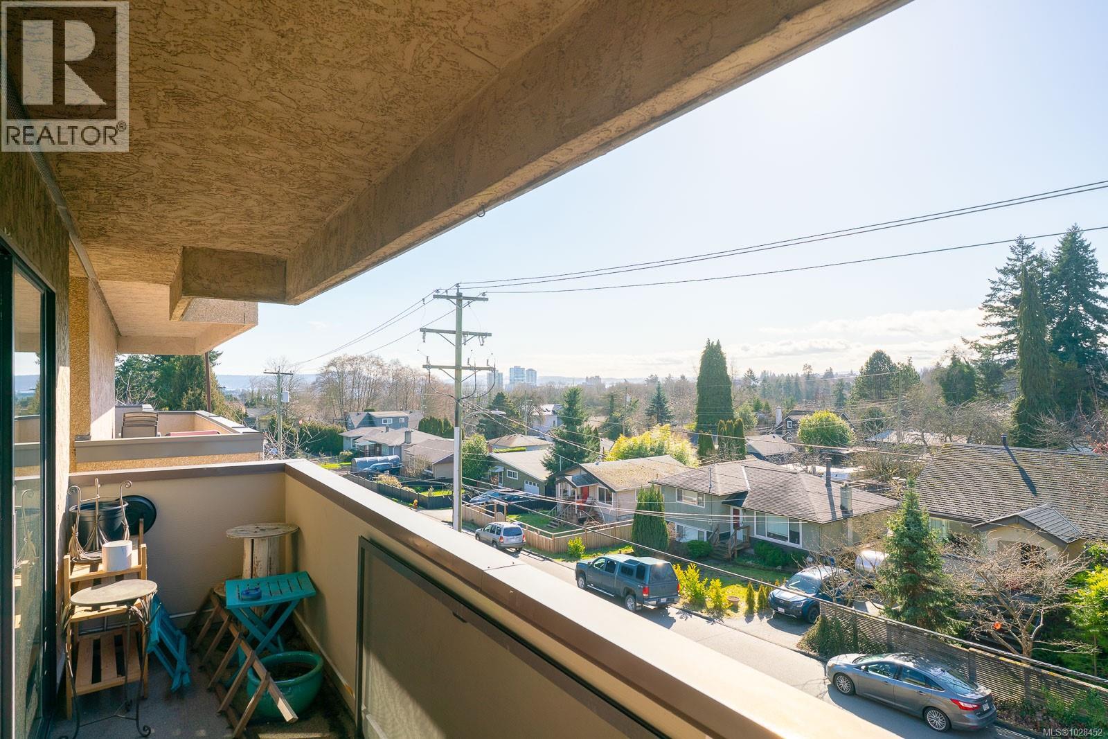 #303 550 BRADLEY ST - 12